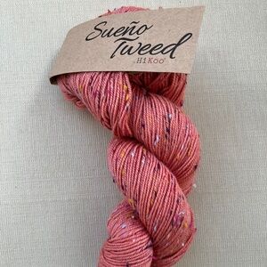 HiKoo Sueno Tweed DK Merino Bamboo 1650 salmon pink peach 100g Peru Sophie scarf